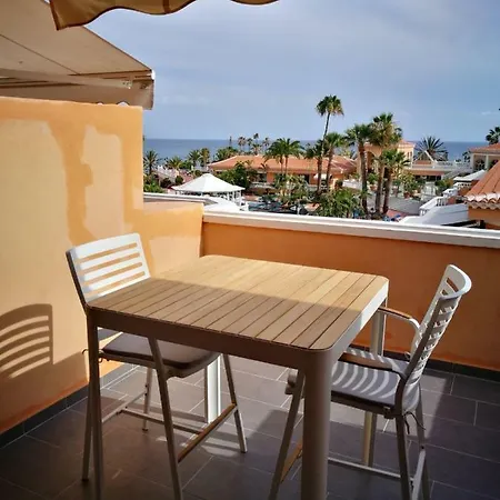 Apartman Holiday @royal Gardens Arona